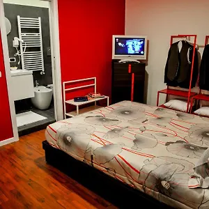  Apartment Eva E Diabolik Room Design Centro Milano