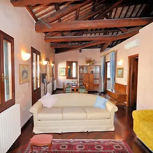 casa-dei-pittori-venice-apartments.hotelinveneto.com/