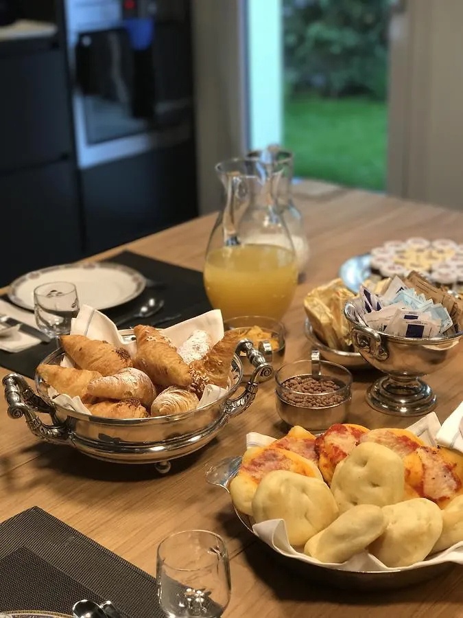 Bed & Breakfast Conti Guest House Milan