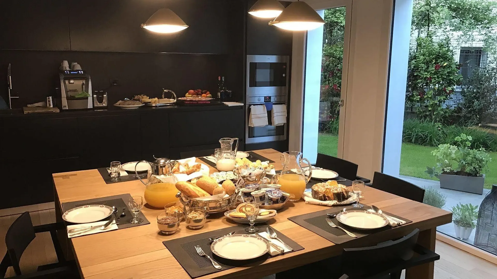 Conti Guest House Milan Bed & Breakfast